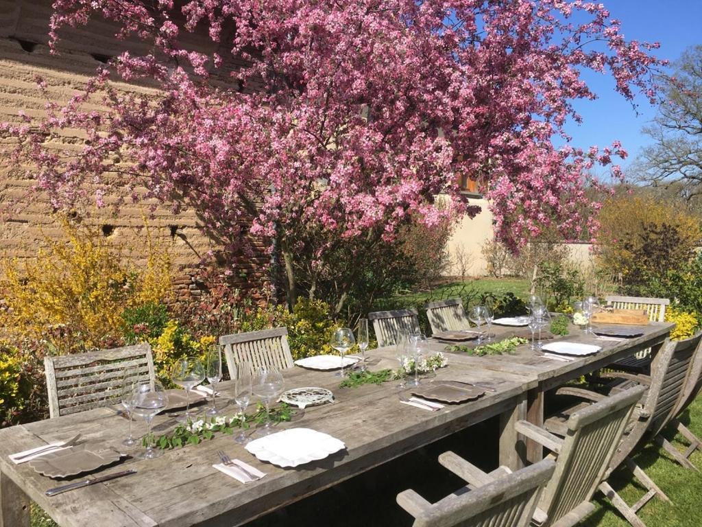 Les Jardins Des Soussilanges Bed & Breakfast Céron Eksteriør bilde