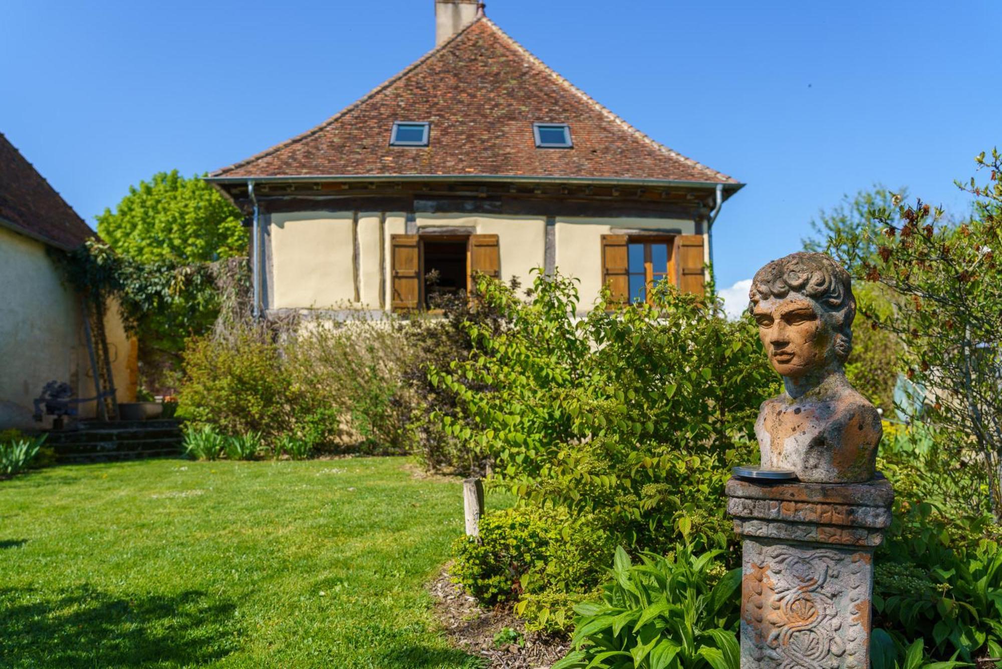 Les Jardins Des Soussilanges Bed & Breakfast Céron Eksteriør bilde
